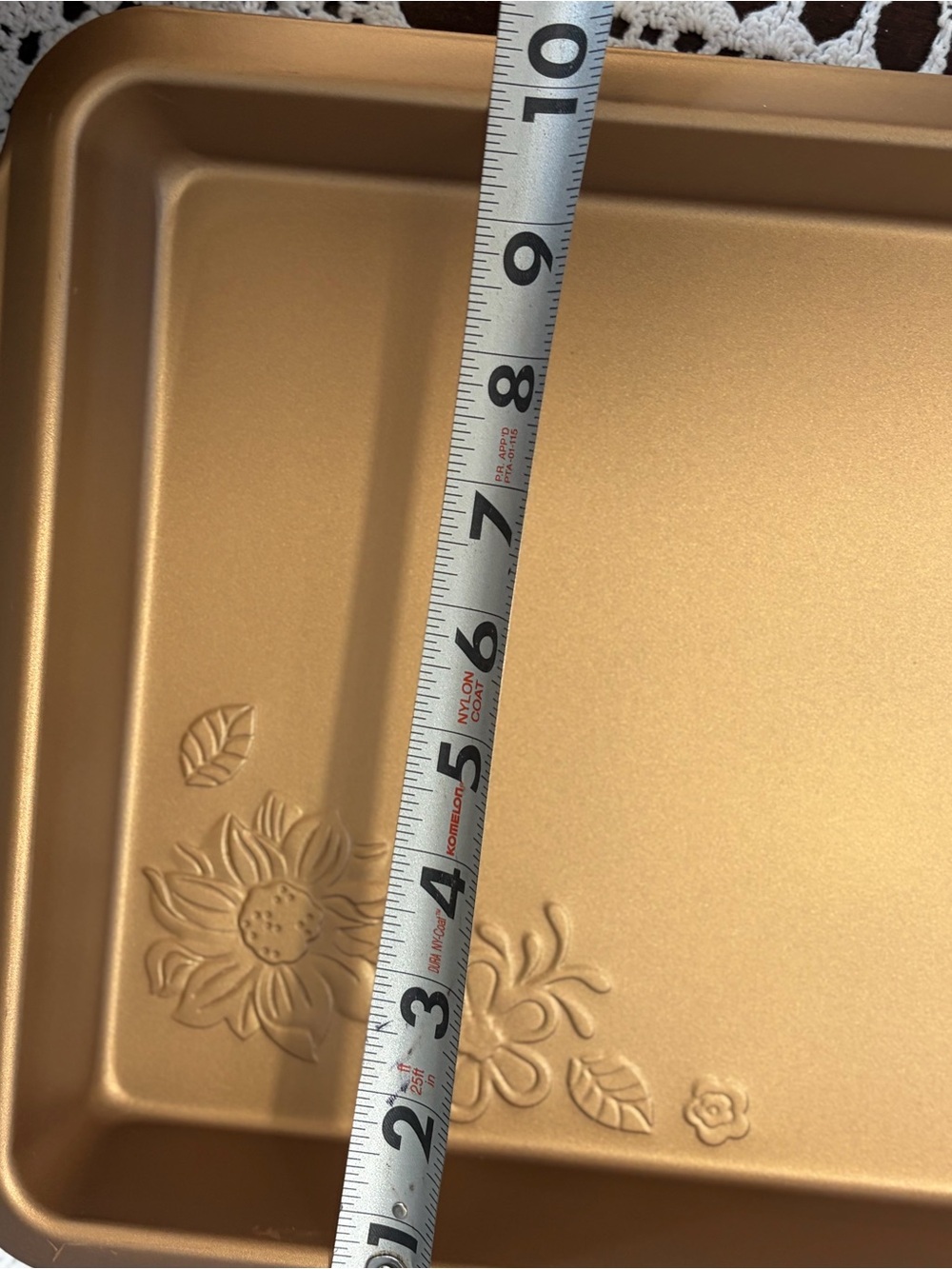 Gibson Country Kitchen Non-Stick Steel Floral Embossed 4-Piece Bakeware Set New - Picture 10 of 16